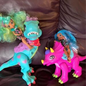 Cave club doll lot